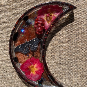 Crescent Black Tourmaline Moon Skull trinket Dish Crystals Moths, and Red Roses Moto Witch Wicca Goth altar
