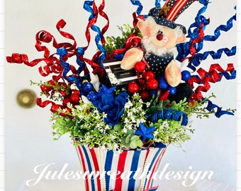 Patriotic centerpiece, fourth of July centerpiece, uncle Sam centerpiece, Red white and blue centerpiece, Independence Day Decor, Home Decor