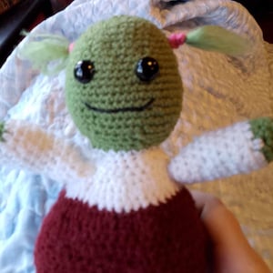Mona, Nanalan, Who&#39;s that wonderful girl, crochet Mona, crochet Nanalan, doll,  dark green