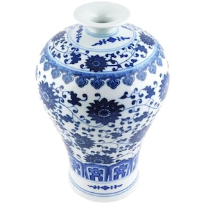 Blue and White Porcelain Ball Vase of Jingdezhen Floral Print