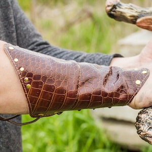 leather armor arm armor archery guard LARP fantasy Viking costume warrior barbarian dragon elf throne assassin cosplay comic con war Greek