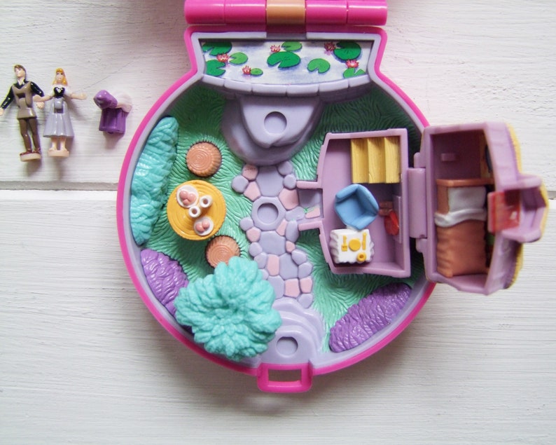 Sleeping Beauty Polly Pocket Disney Polly Pocket Vintage