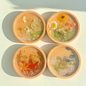 Natural Wood Pressed Flower Coaster Set of 4 - A Four Season Cute Flower Coaster Set, Gift For Her, Handmade Home Decor