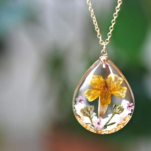Collar de flores de nacimiento de marzo, colgante de narciso, joyería personalizada para el mes de nacimiento, regalo de cumpleaños de marzo, collar de flores naturales