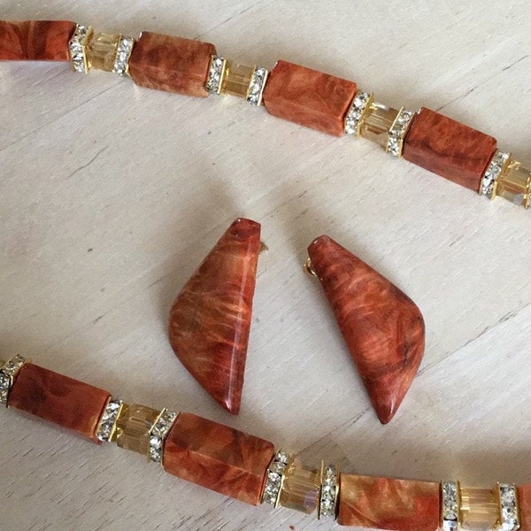 Ecojewelry. Red Alder Wood And Crystal Necklace Set