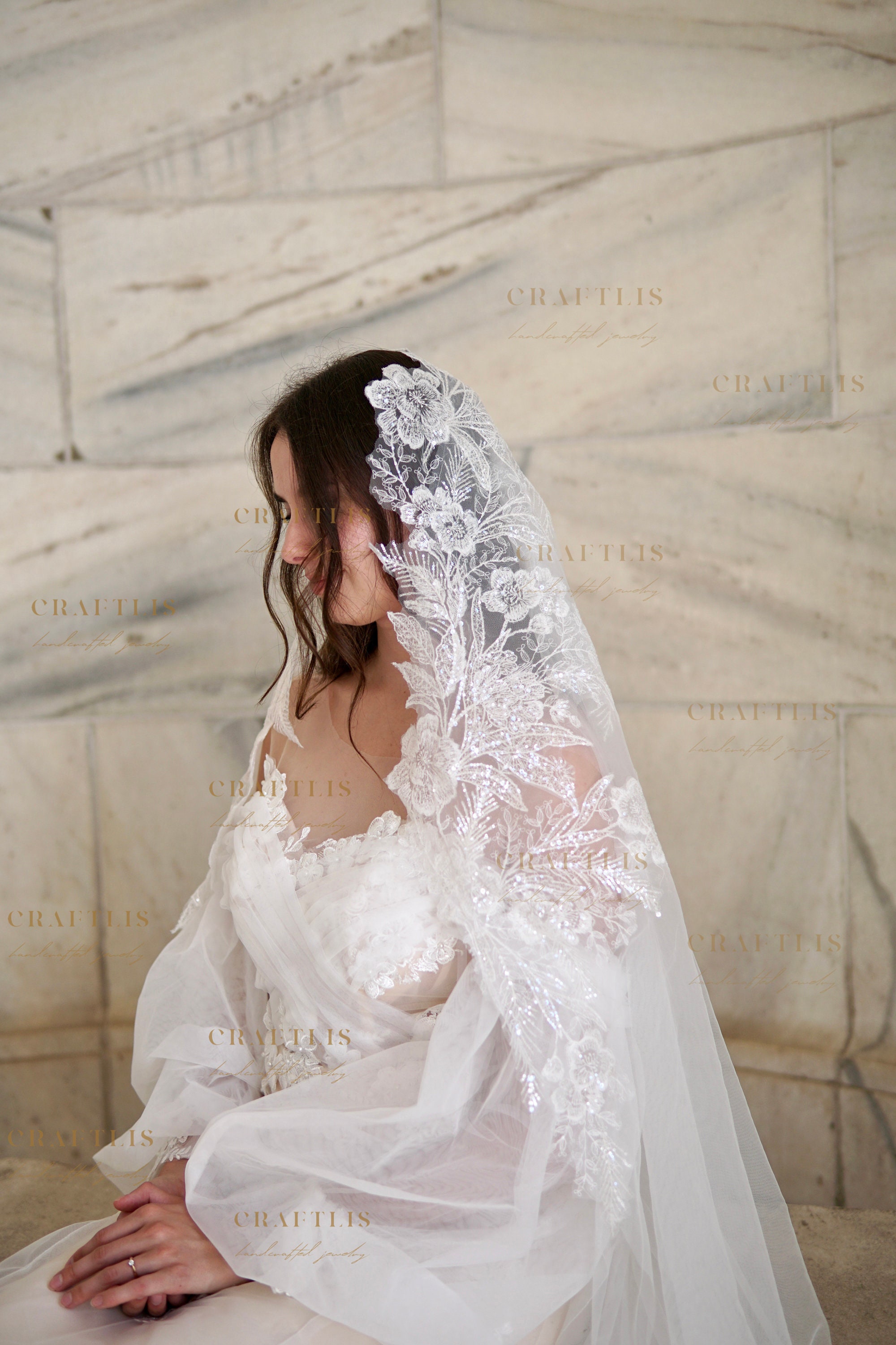 Shiny Bridal Veils with Gold Star Sparkly Wedding Veil ACC1042 – Viniodress