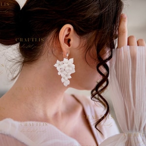 Floral bridal earrings, wedding earrings, flower jewelry, earrings for bride, dangle earrings, flower drop earrings