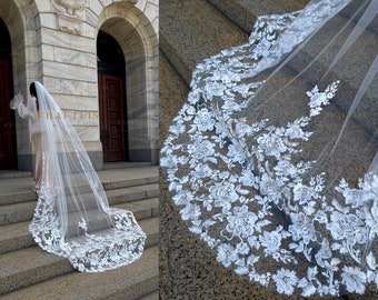 Cathedral wedding veil, Scallop Bridal veil, Flower Lace veil, floral veil, Wedding veil with floral lace, veil with flower lace applique