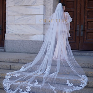 Bridal wedding veil, Cathedral Wedding lace edge veil, Long Bridal veil with lace, Royal Wedding veil with floral lace