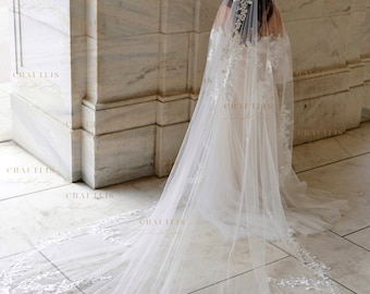 Cathedral Mantilla Wedding Veil: Classic Lace Edge Veil