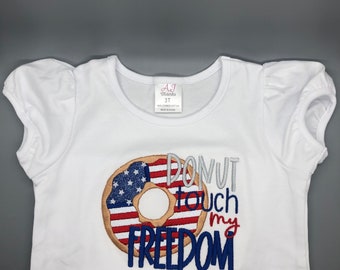 4. Juli 2020 Shirt für Mädchen / 4. Juli Shirt / personalisierte gesticktes Shirt / Kinder Gedenktag Outfit / Mädchen Americana