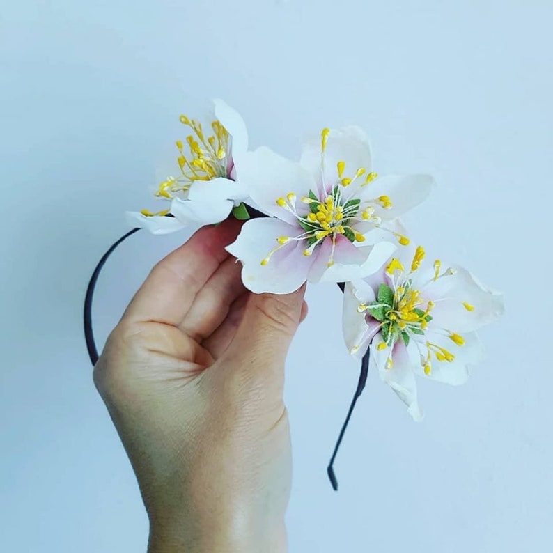 White flower crown, Bridal flower crown, Flower girl crown White crown Girl wedding crown Girl white headband girl Flower crown Foam flower image 1