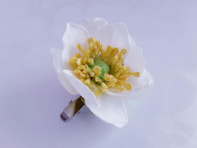 White Flower Hair Clip, Wedding Hair Piece, Bridal Flower Hair Comb