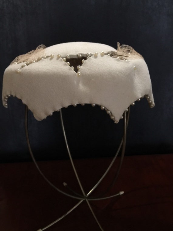 Vintage Ivory Fascinator - image 4