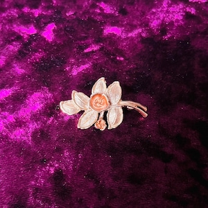 Vintage Avon Roses and Leaves Pin