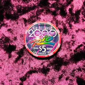 New Millenium 2000 New Year’s Eve 1999 5 Dollar Poker Chip The Rio Las Vegas