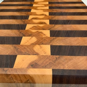 End grain cutting board