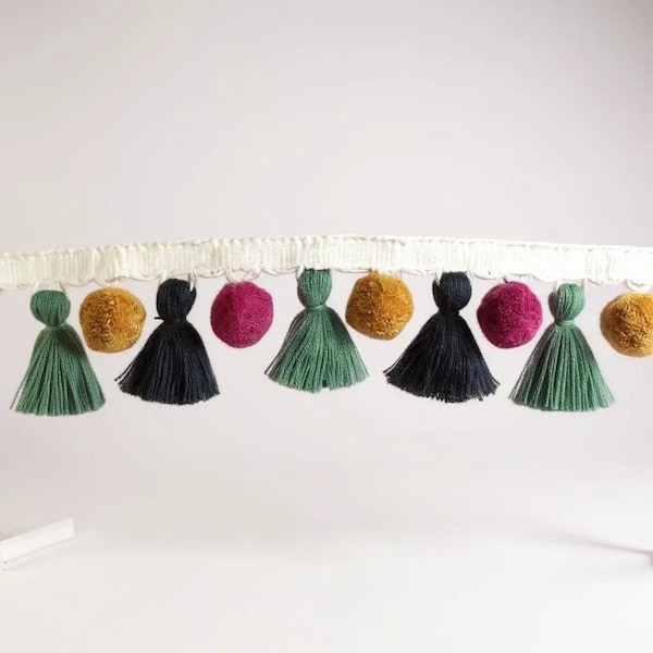 Pom pom kwast, kwastje, pompons, kwastje multi, kwastje kwastje op maat geknipt, pom pom bies op maat geknipt, kwastje kwastje, franjes