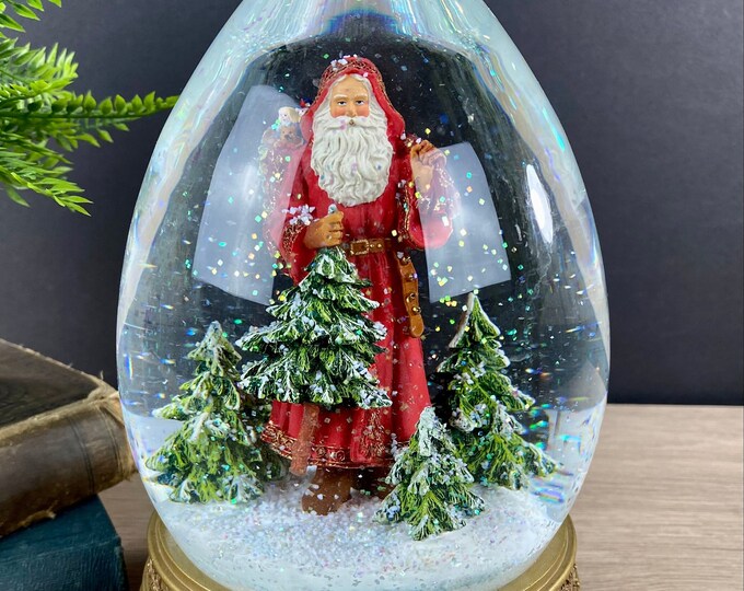 Hallmark Father Christmas Snow Globe Plays Deck the Halls Box and