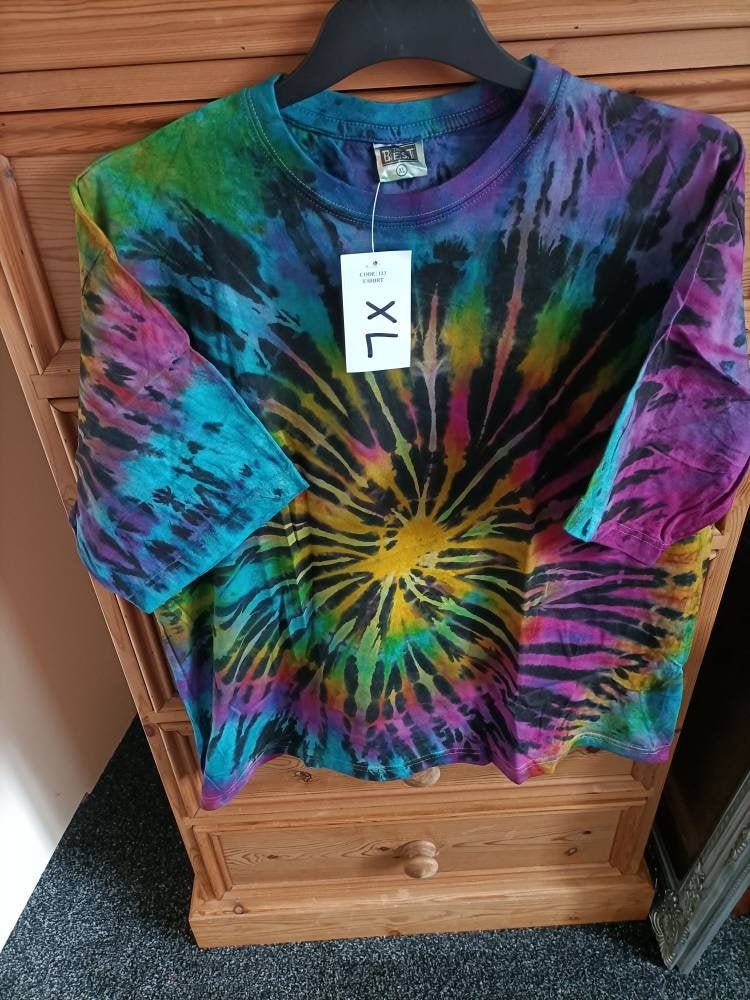 Hippie chic store brand shirts