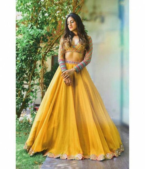20+ Most Stunning Sangeet Outfits Spotted in 2020 | Sangeet outfit, Gowns,  Indian bridal outfits