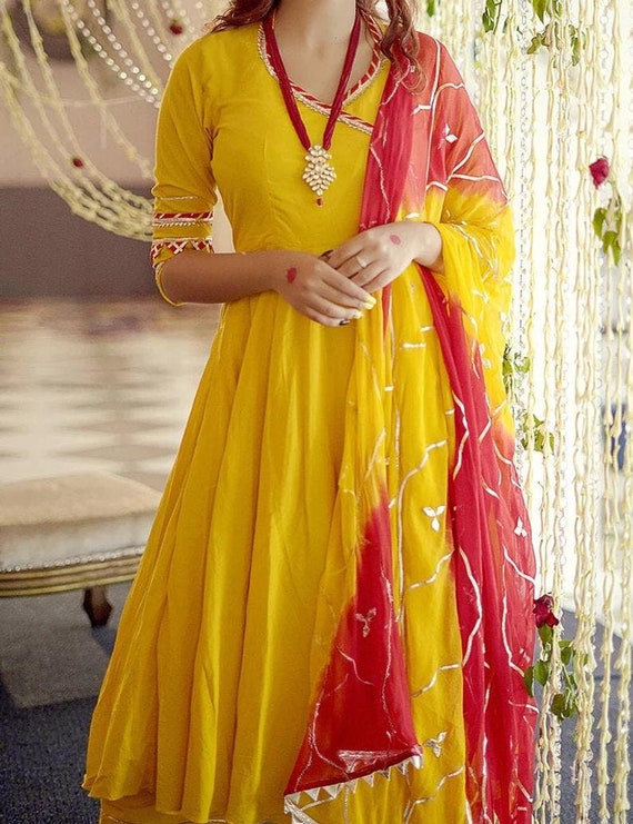 Golden Yellow Crepe Gota Patti Suit Contrasting With Organza Dupatta A –  Kala Emporium