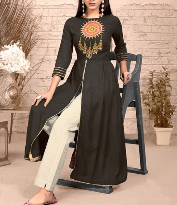 Black Coloured Crepe Plain Kurti With Palazzo | Leemboodi