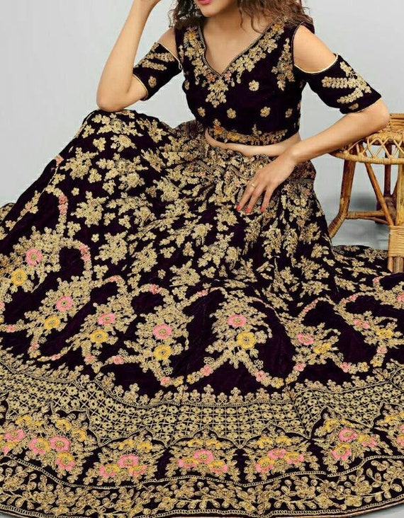 hand work lehenga