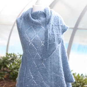 Handmade wool scarf. XL triangular scarf.