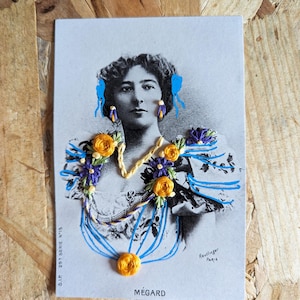 Mini kit de broderie : Portrait fleuri // kit de broderie sur papier pour débutant // projet libre - français - English