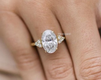 3 CT Oval Cut Moissanite Engagement Ring Unique Cluster Oval Diamond Ring 14K Gold Wedding Ring Anniversary Gift For Her Promise Ring For