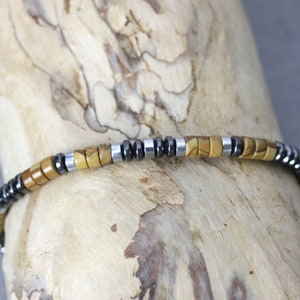 Men&#39;s bracelet in natural stones, heishi beads in wood stone, hematite and silver hematite Ø4mm