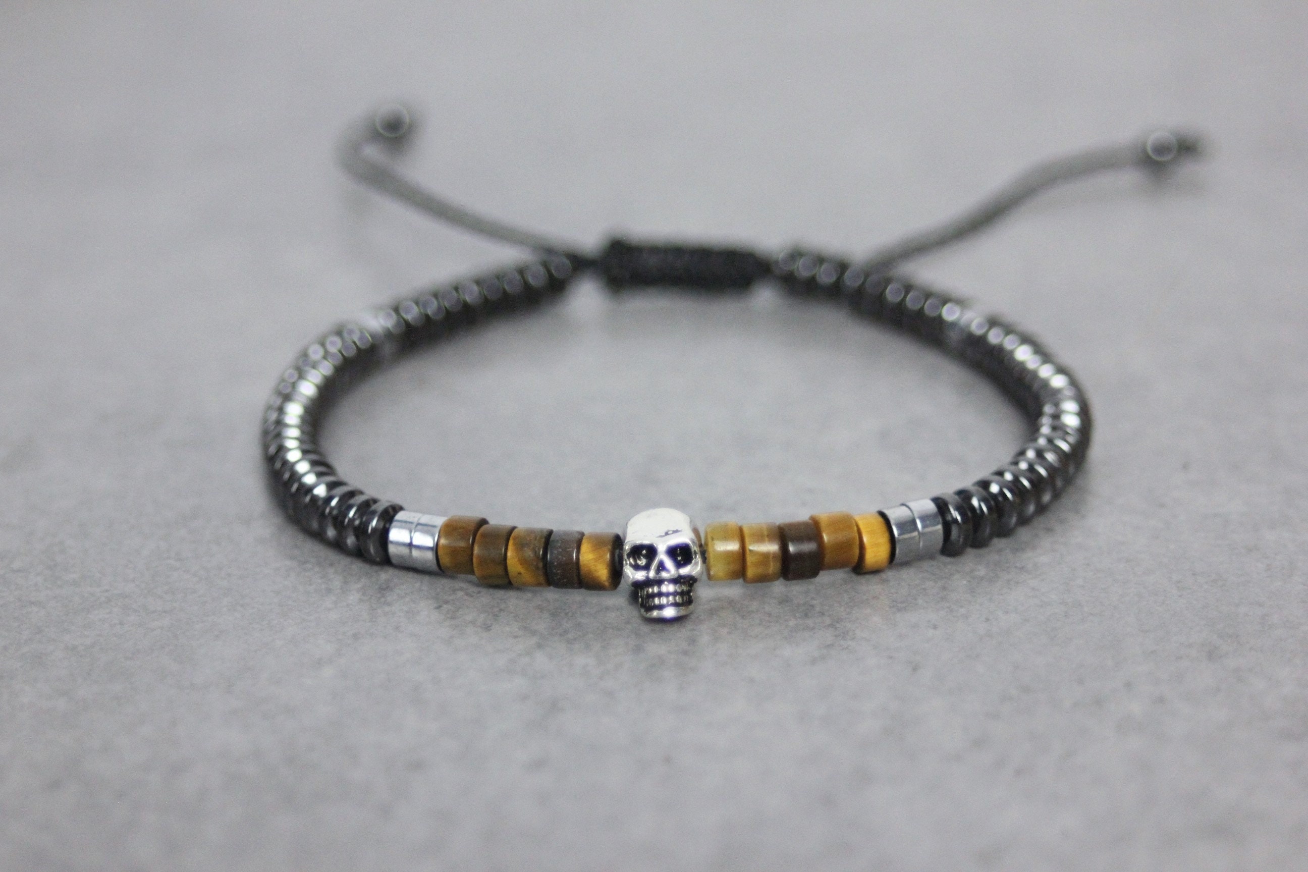 Bracciale in stile tibetano con perle di pietre preziose da 8 mm Bracciale in stile tibetano con perle di pietre preziose da 8 mm