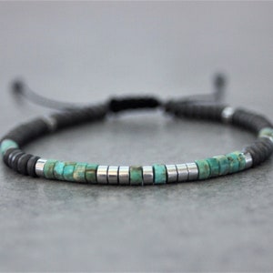 Herenarmband in natuursteen, heishi kralen in turkoois, hematiet en zilverhematiet Ø4mm