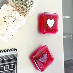 Herz Kühlschrankmagnet, Herz in rot Glas Magnet, Wahl von Silber oder Kupfer Herz Kühlschrankmagnet, Briefkasten Geschenk