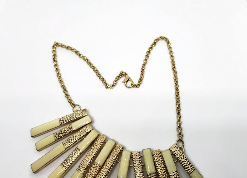 Vintage bib necklace Woman gift Vintage chunky necklace Color block necklace Vintage statement necklace Gold and white chunky necklace