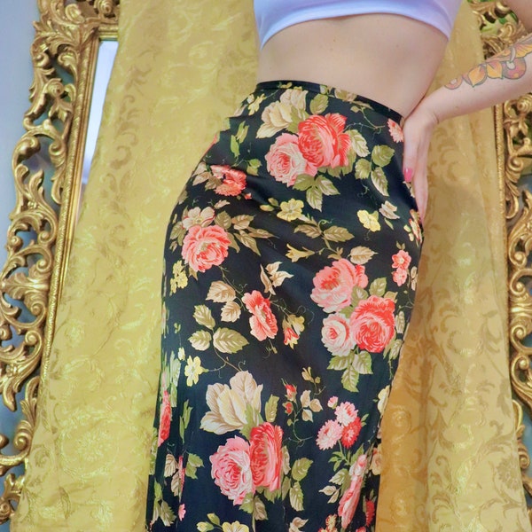 Vintage 100% Silk Skirt - 1990s to Y2K - Floral Pink Black & Green - Small 26" - Boho Bohemian Chic - Romantic Trendy Long Midi Skirt Girly