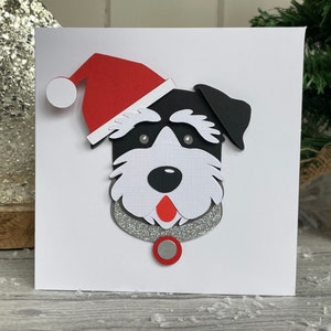 Schnauzer dans une carte de Noël faite à la main de Santa Hat - peut être personnalisée