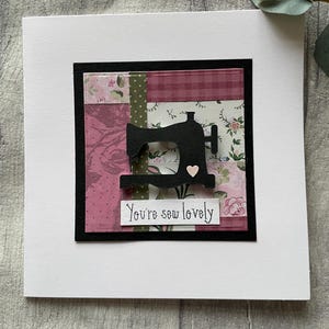 Carte de joyeux anniversaire fait main, thème patchwork shabby chic, machine à coudre vintage - personnalisable