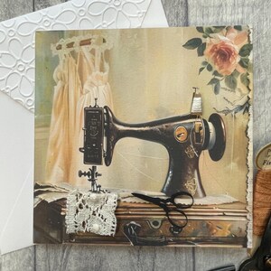 machine à coudre vintage avec carte de voeux en dentelle - peut être personnalisée