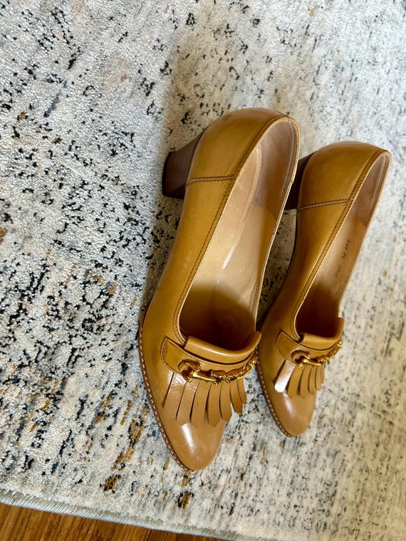 Bruno Magli Vero Cuoio Tan Leather Tassel Buckle Loafer 2.5  display picture 2