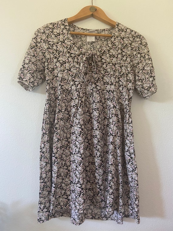 Vintage 1990s Baby Doll Floral Short Sleeve Mini D