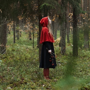 Little Red Riding Hood Cape, Hooded Linen Cape for Women, Red Hooded Cloak, Little Red Riding Hood Costume, Christmas Costume