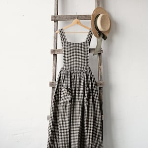 Vestido negro Gingham Cottage, vestido de lino Pinafore, vestido de cintura elástica, lino Pinafore, vestido de lino para mujer, delantal victoriano