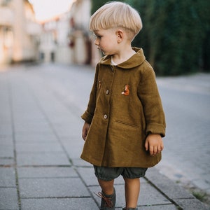 Ockerfarbener Midi-Mantel, Kinder-Leinenmantel, verschiedene Stickereien, klassischer Mantel für Kinder, Leinenmantel, Baby-Leinenmantel, Kinder-Leinenkleidung