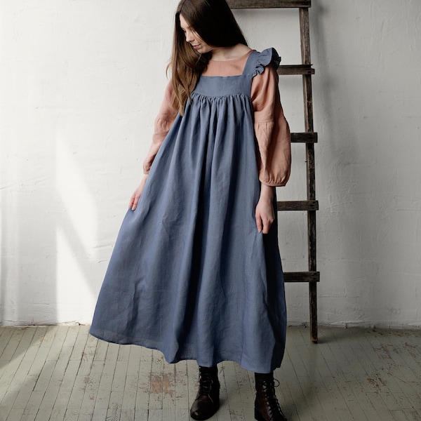 Robe Dusty Blue Prairie, Robe en lin avec manches flottantes, tablier surdimensionné, robe en lin avec ailes, robe en lin pour femmes, style victorien