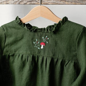 Forest Green Short Ruffle Linen Tunic, Linen Shirt for Girls, Long Sleeve Linen Tunic, Girl Linen Top, Baby Shirt, Linen Girl Shirt zdjęcie 6