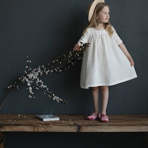 Abito classico in lino bianco a maniche corte, abito in lino per neonati, abito per neonati, vestiti in lino per bambine, vestiti per bambine, abbigliamento per bambini, abito in lino per bambine