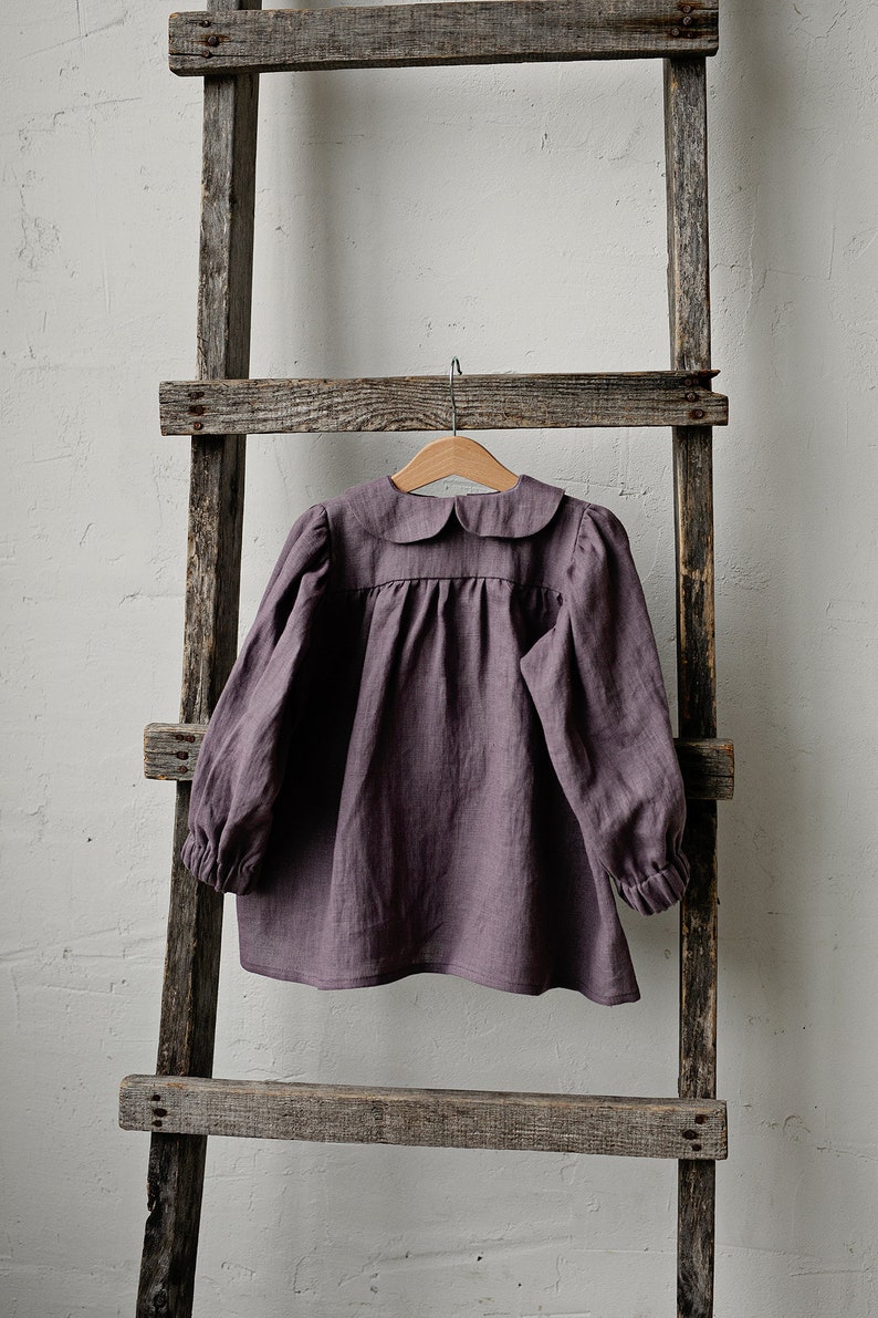 Robe tunique mauve, robe tunique en lin, différentes broderies, robe col claudine, robe boutonnée pour les filles, chemise en lin enfants image 2