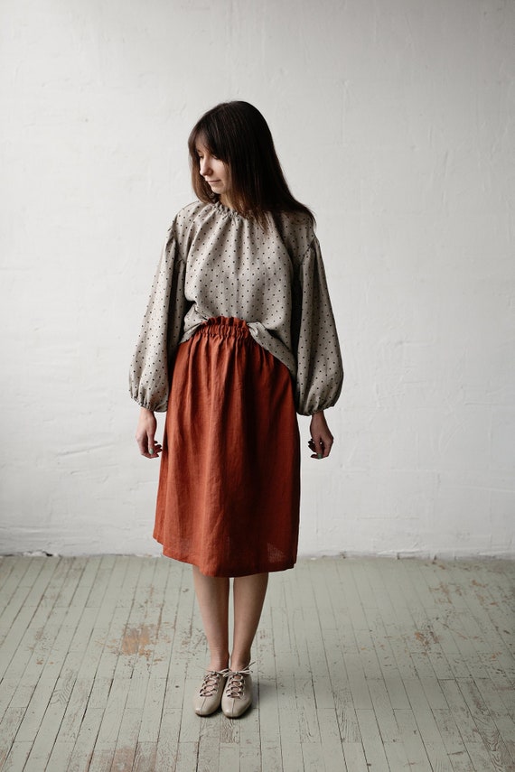 Natural Polka Dot Linen Blouse: Ruffle Neckline, Long Sleeve Tunic
